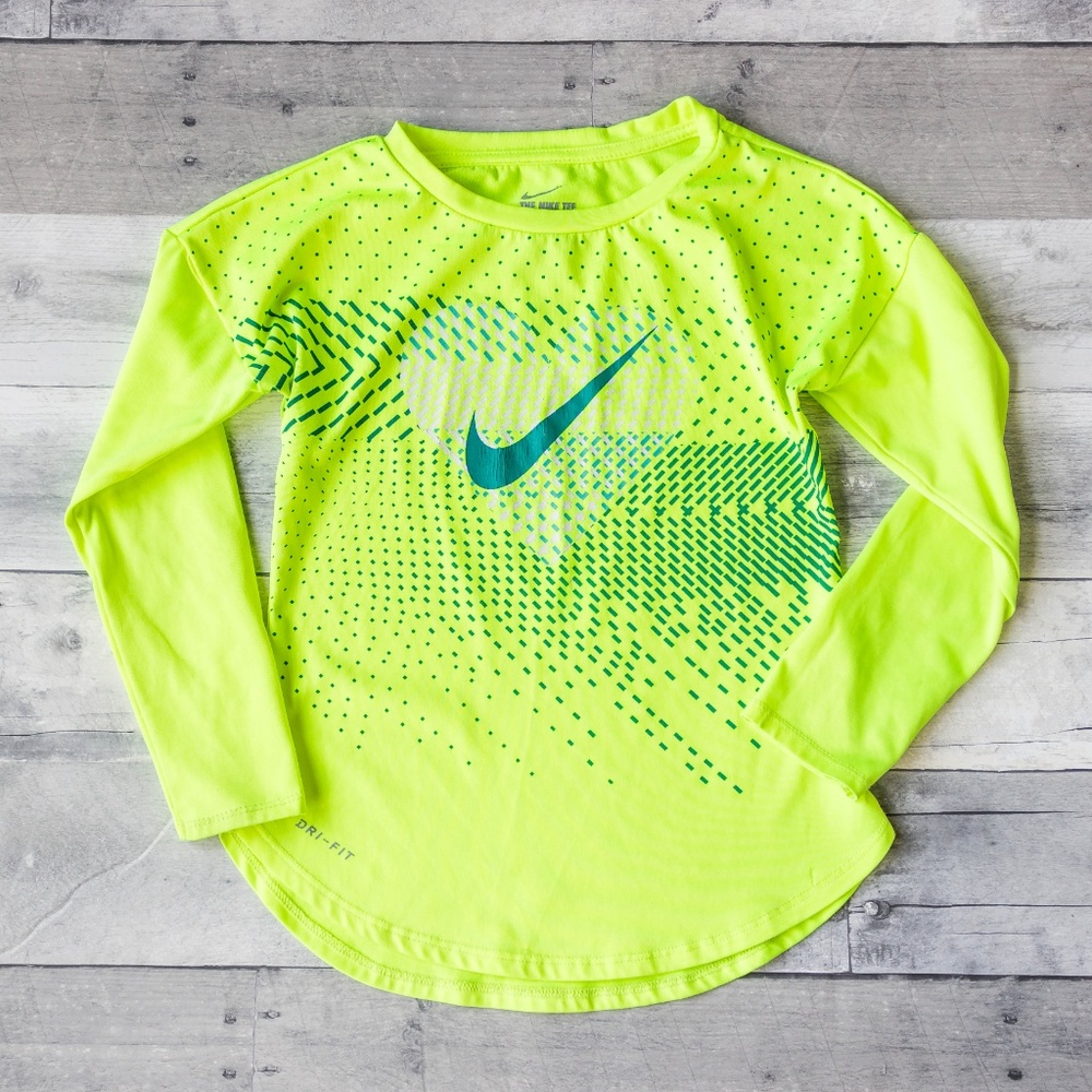 Bundle Of Two Boys Nike Dri-Fit Shirts - Picture 2 of 7